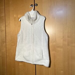 White Faux Fur Zip Vest Size M